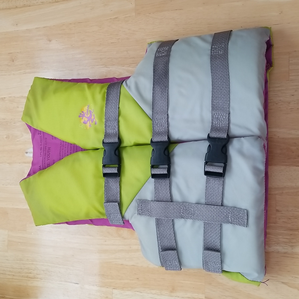 LIFE VEST - Flotation Aid TypeIII PFD  YOUTH (50-90 LB) Grey/Lime Green/Purple